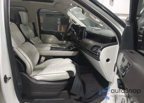 2022 Lincoln Navigator Black Label from USA, damaged, VIN 5LMJJ2TT6NEL12037